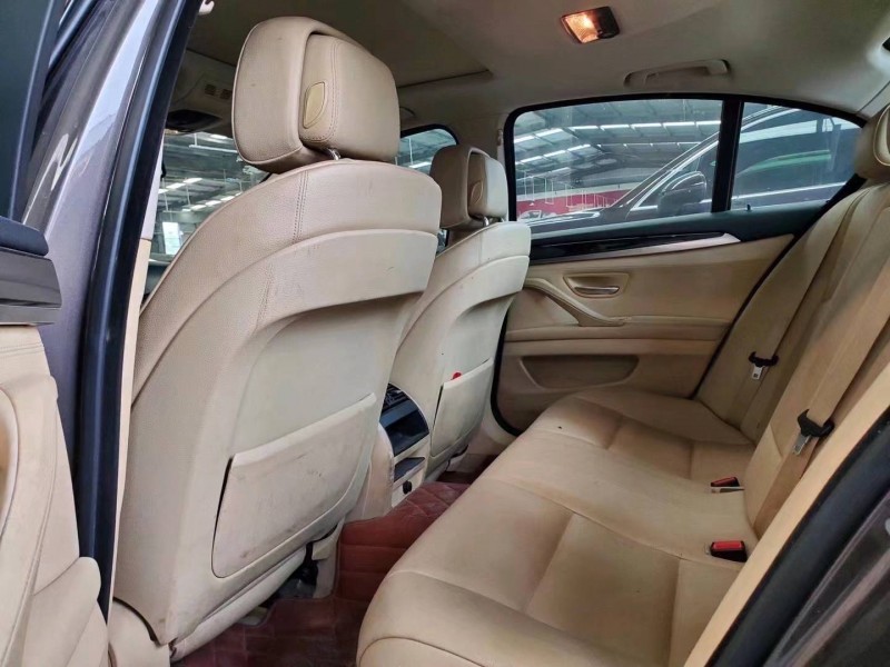 济宁13年宝马5系6