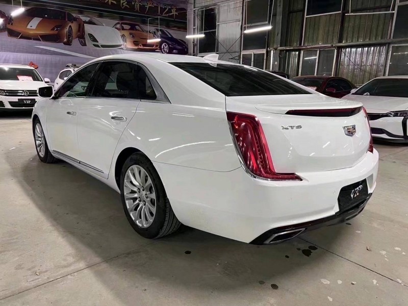 济宁18年凯迪拉克XTS8