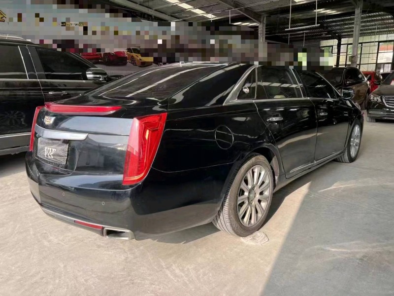 济宁17年凯迪拉克XTS7