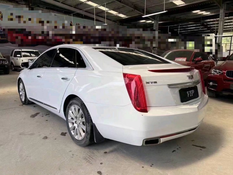 济宁16年凯迪拉克XTS8