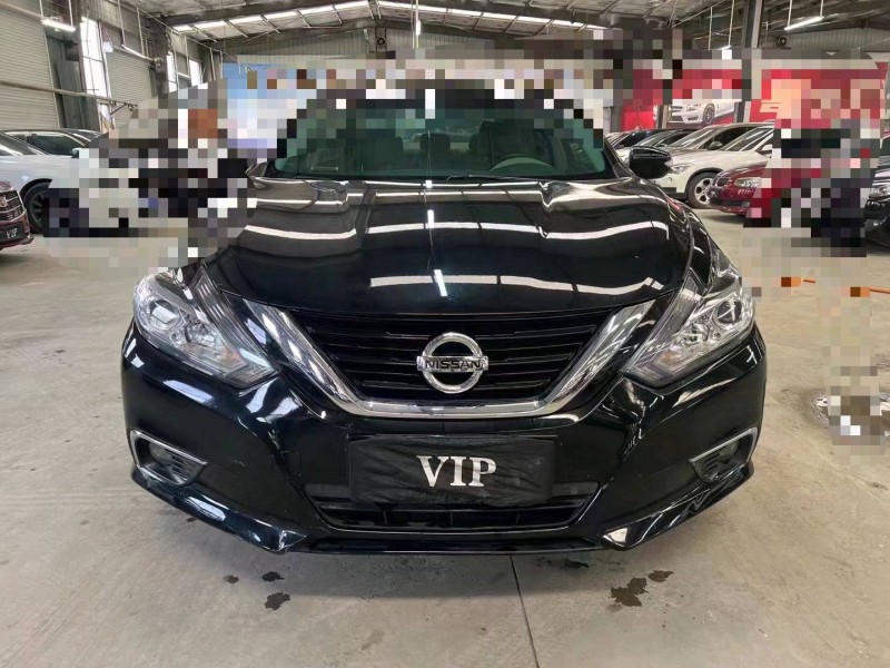 济宁19年日产天籁1