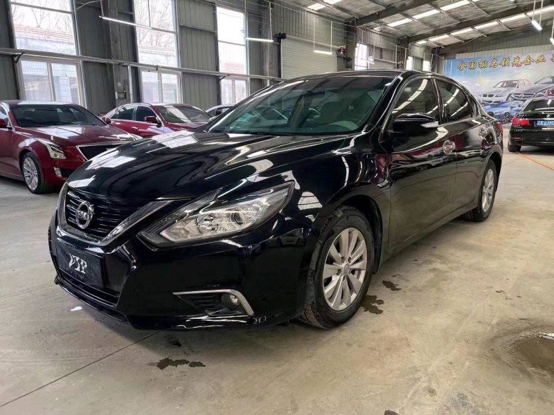 济宁19年日产天籁2