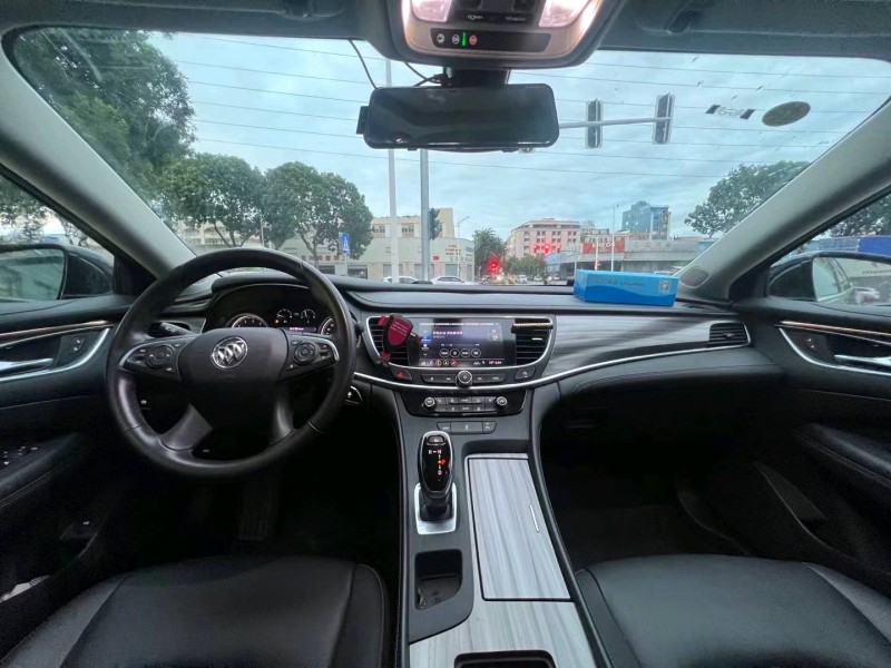 东莞20年别克君越4