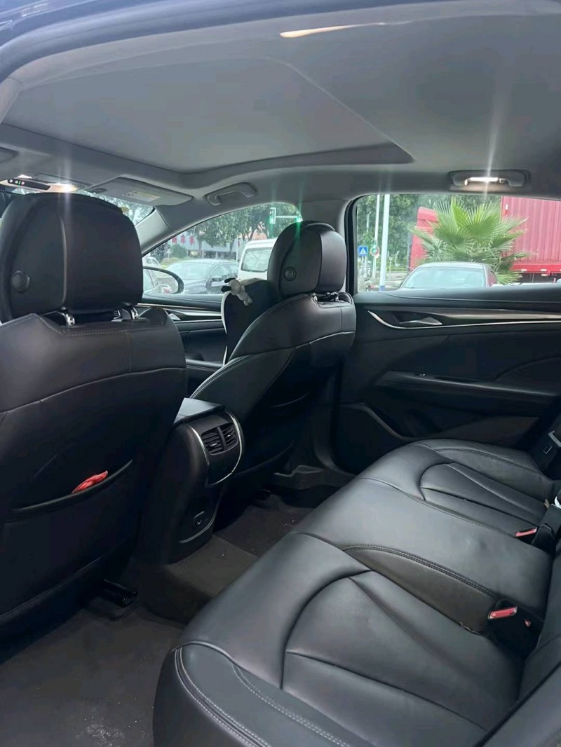 东莞20年别克君越5