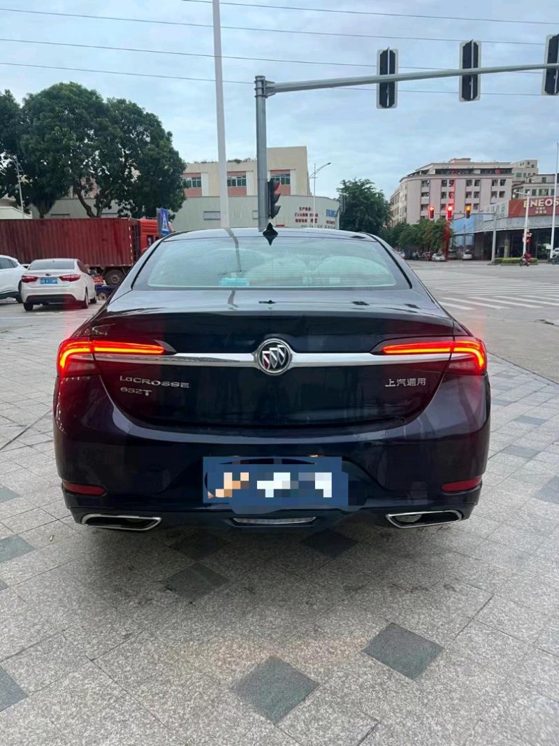 东莞20年别克君越9