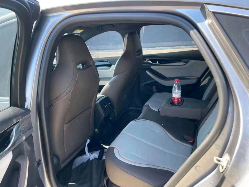 嘉兴23年比亚迪驱逐舰7