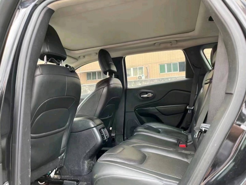 广州16年Jeep自由光4