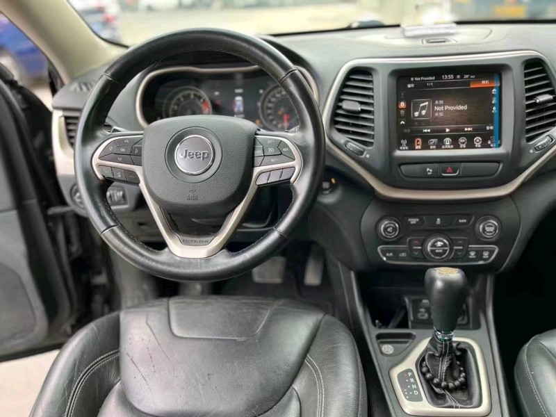 广州16年Jeep自由光9