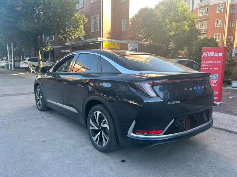 溫州23年極狐汽車阿爾法7
