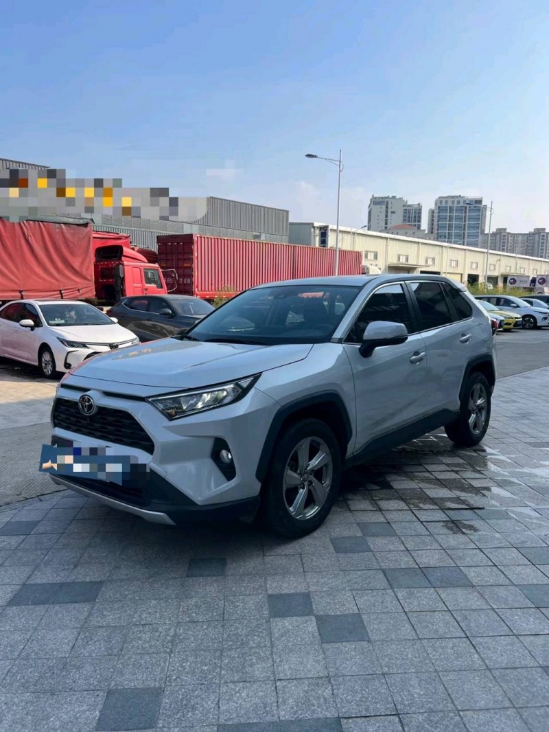 东莞21年丰田RAV43