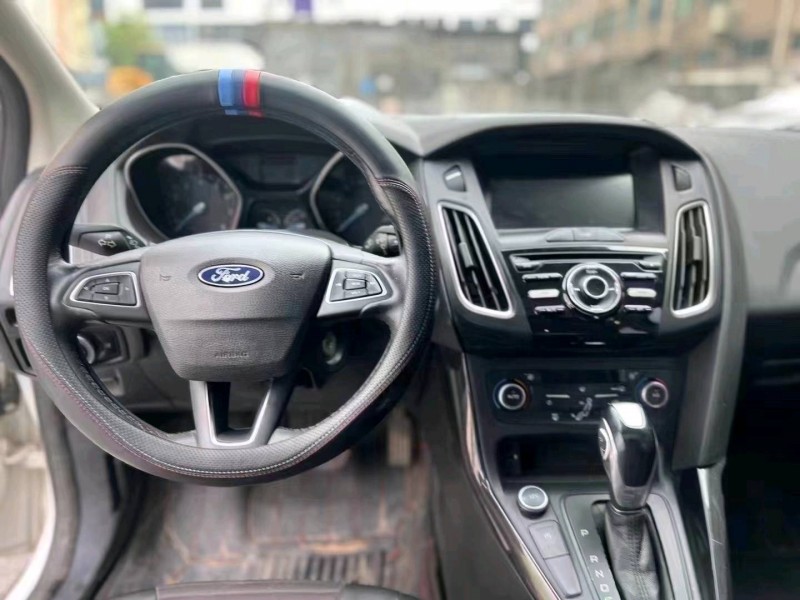 广州18年福特福克斯9