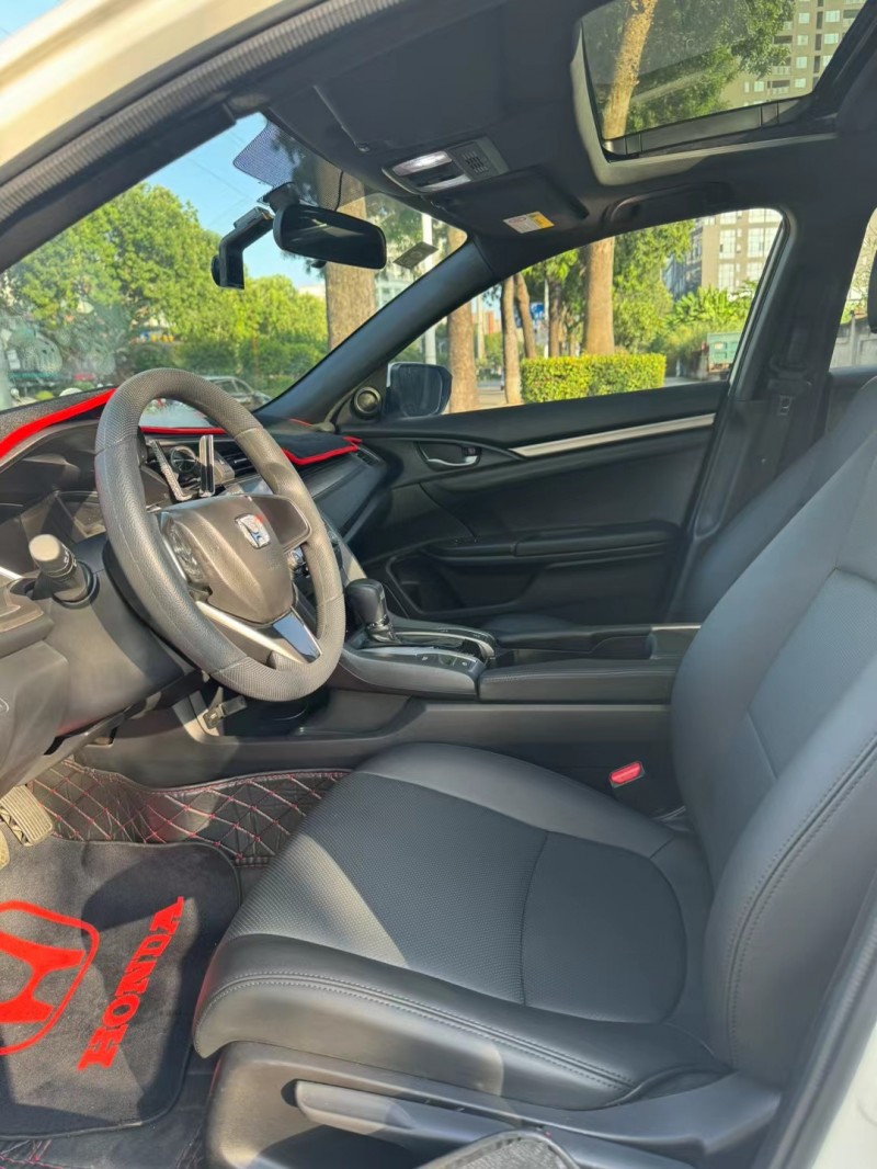 东莞22年本田思域4