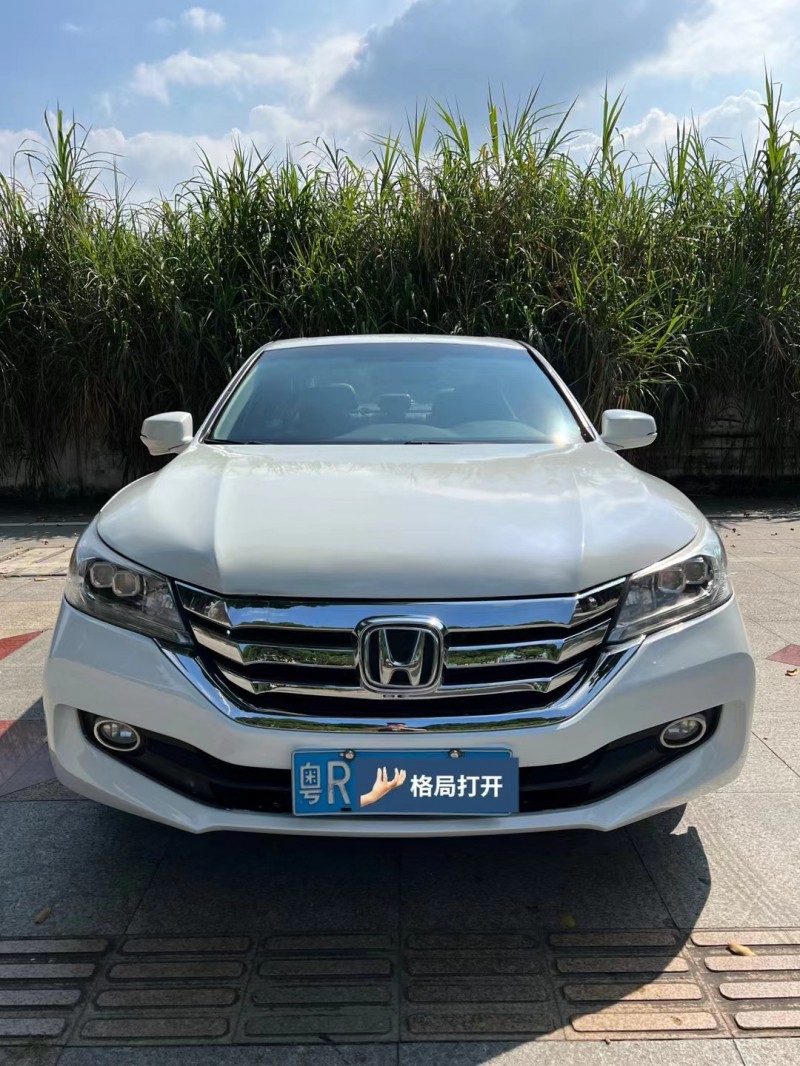 东莞16年本田雅阁1