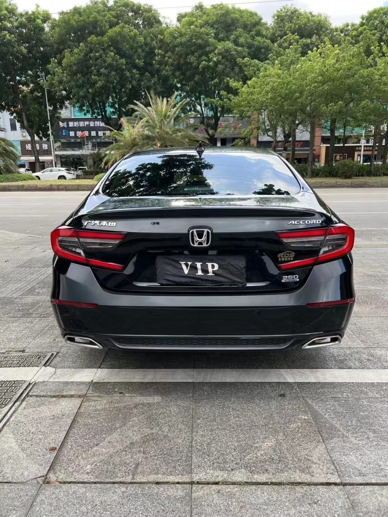 东莞22年本田雅阁9