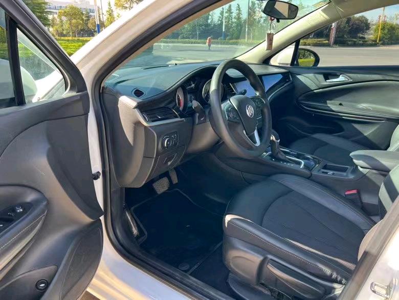 盐城17年别克威朗7