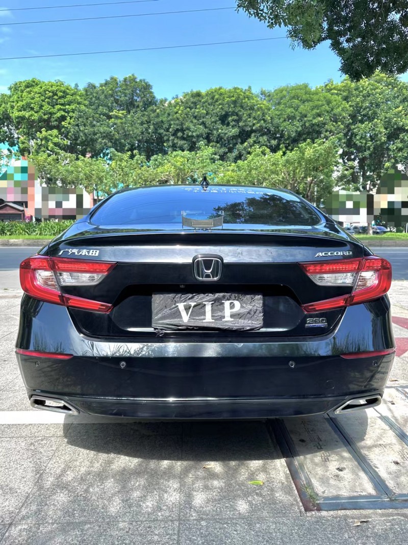 东莞18年本田雅阁9