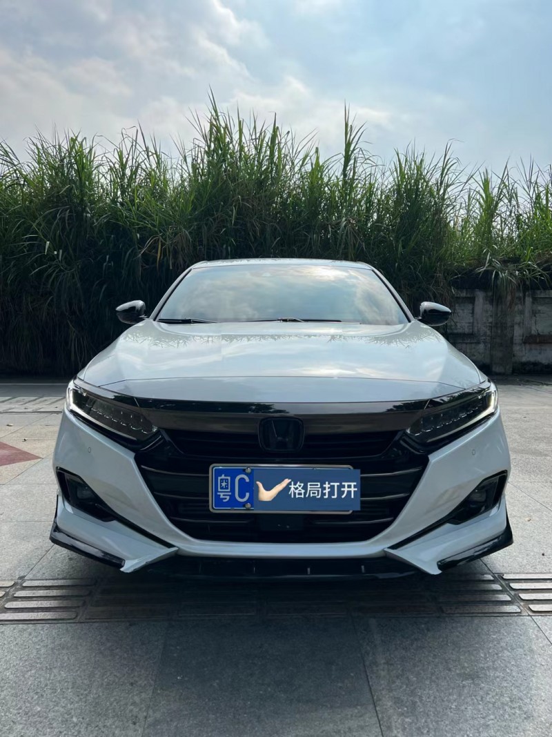 东莞22年本田雅阁1