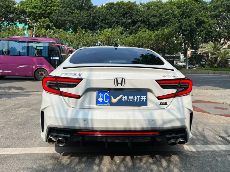 东莞22年本田雅阁9