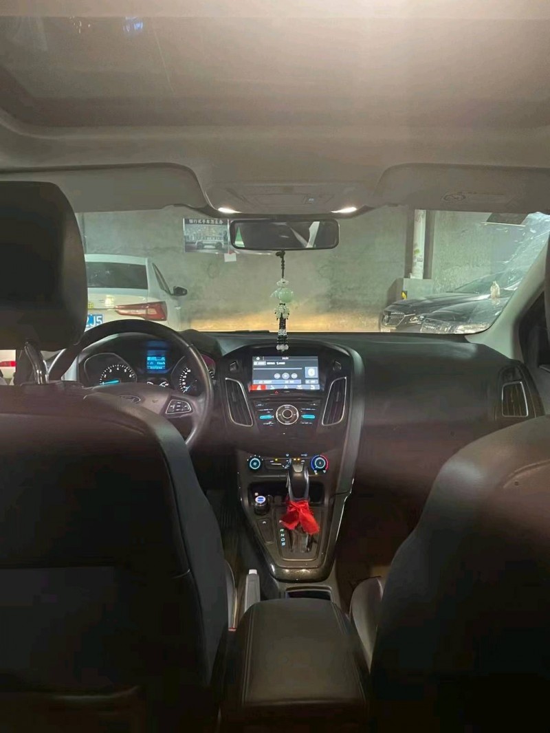 广州20年福特福克斯4