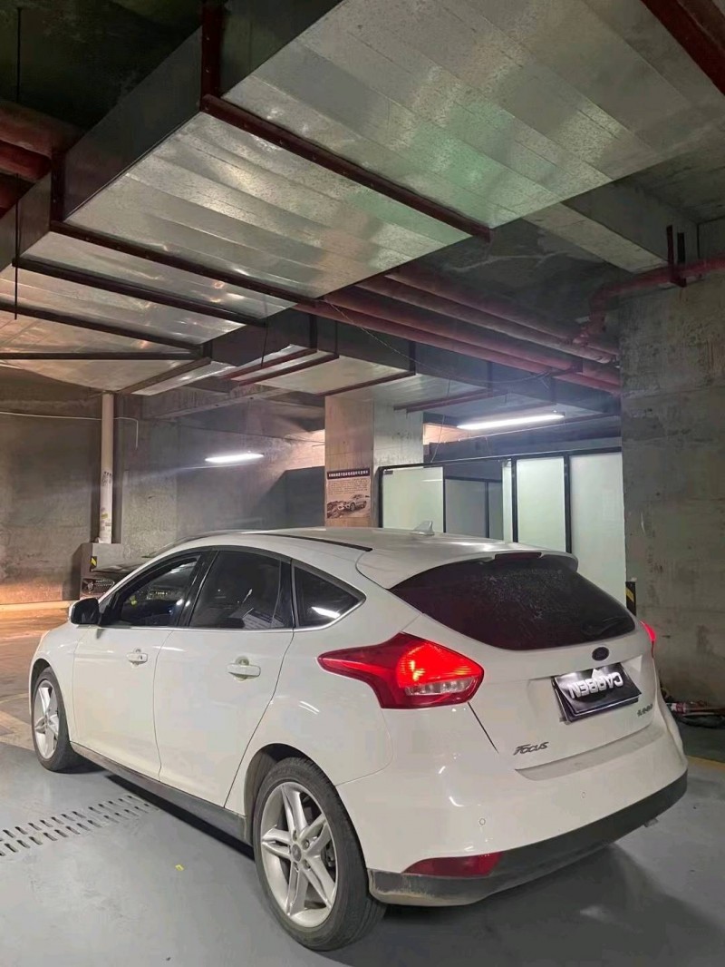 广州20年福特福克斯7