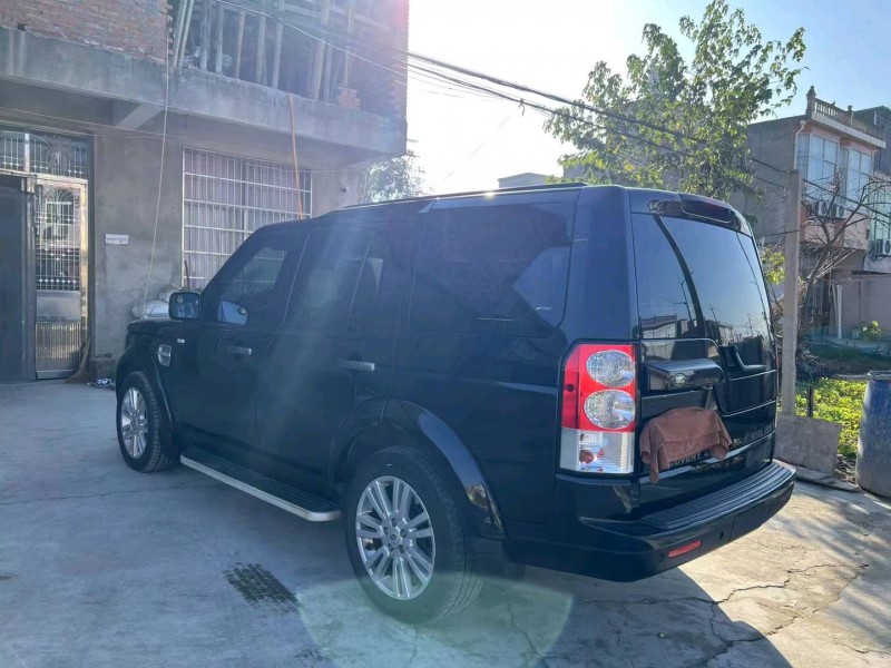 苏州13年路虎发现7