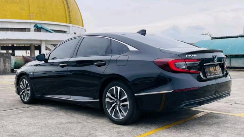 东莞22年本田雅阁7