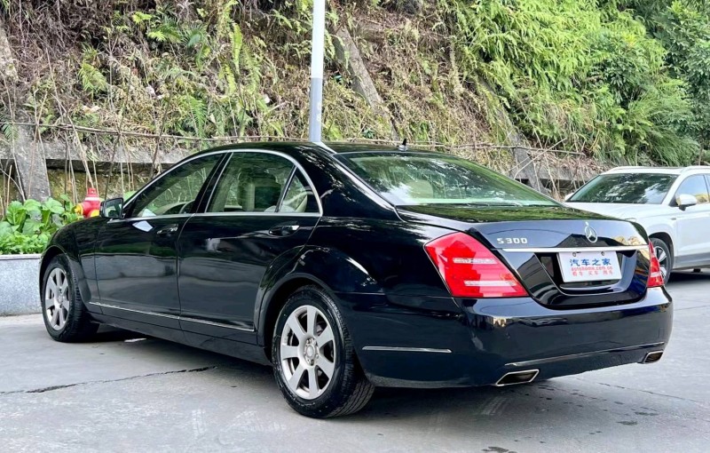 广州11年奔驰S7