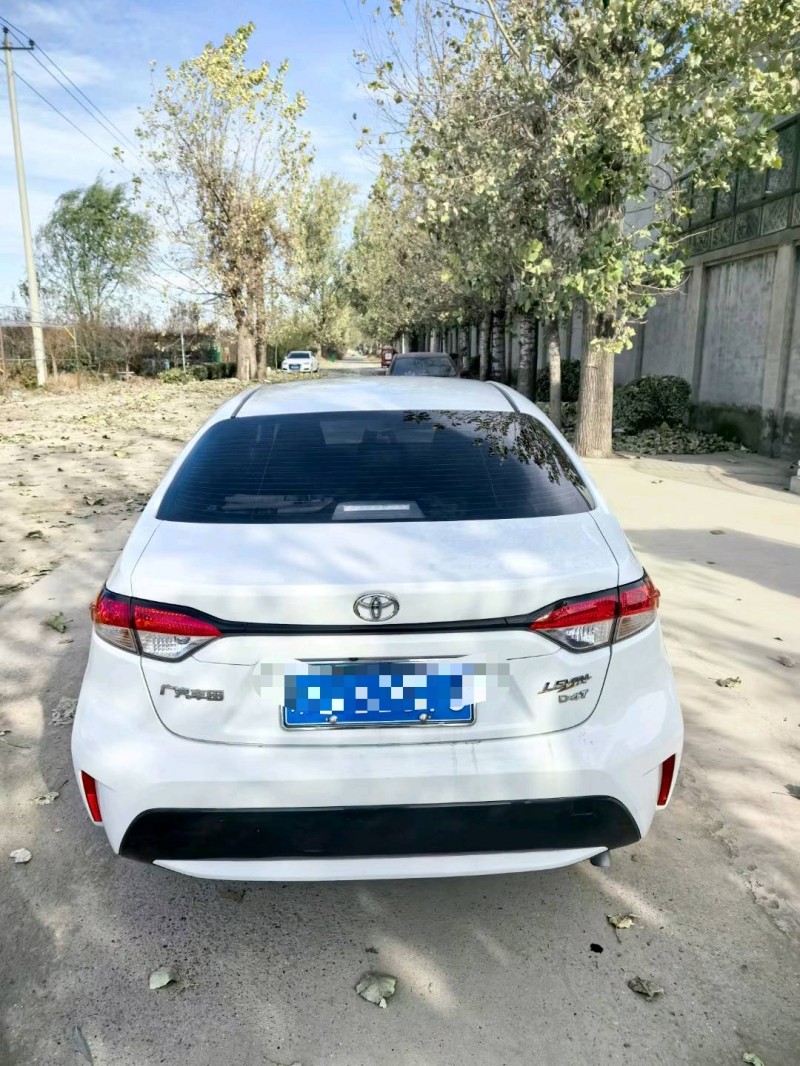 保定22年丰田雷凌9