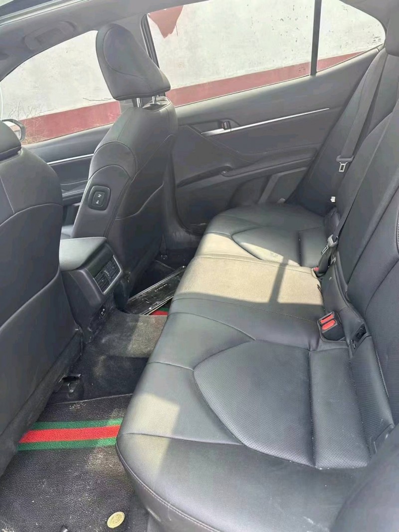 济南21年丰田凯美瑞4