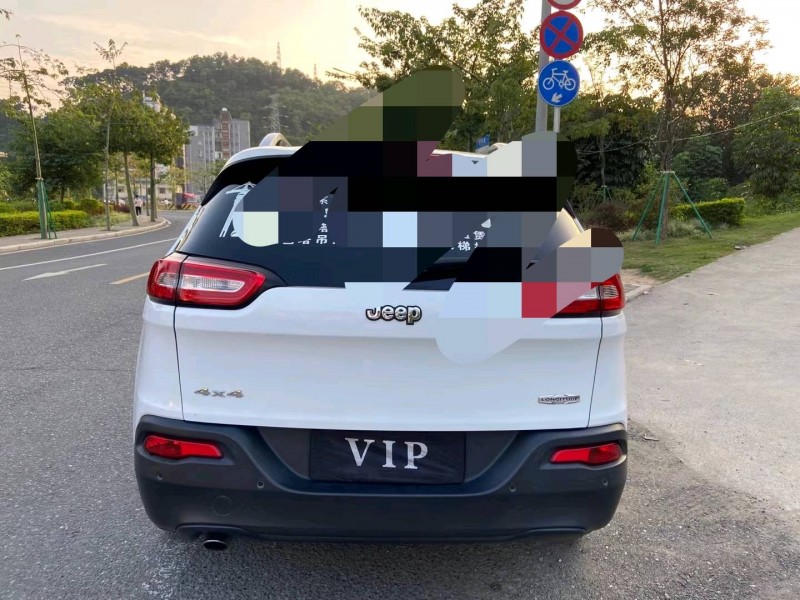 广州14年Jeep自由光4
