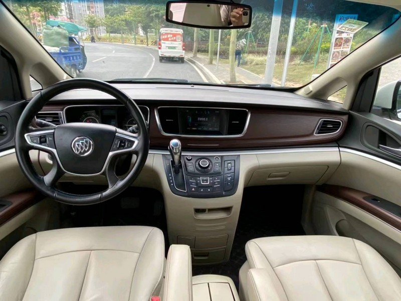 广州17年别克GL88