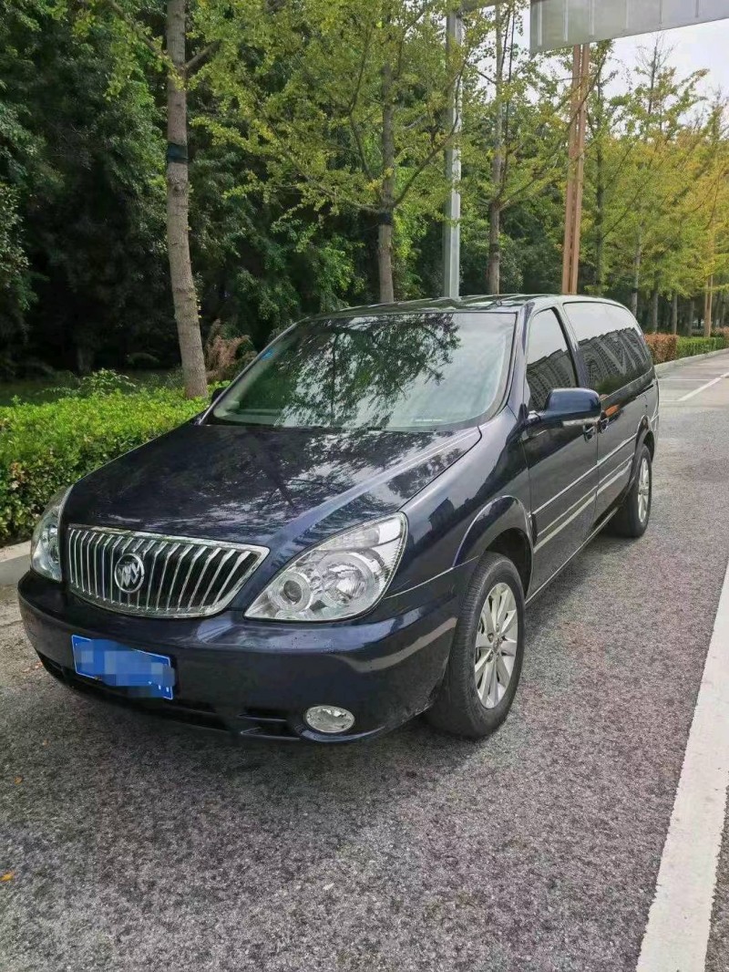 衡阳17年别克GL82