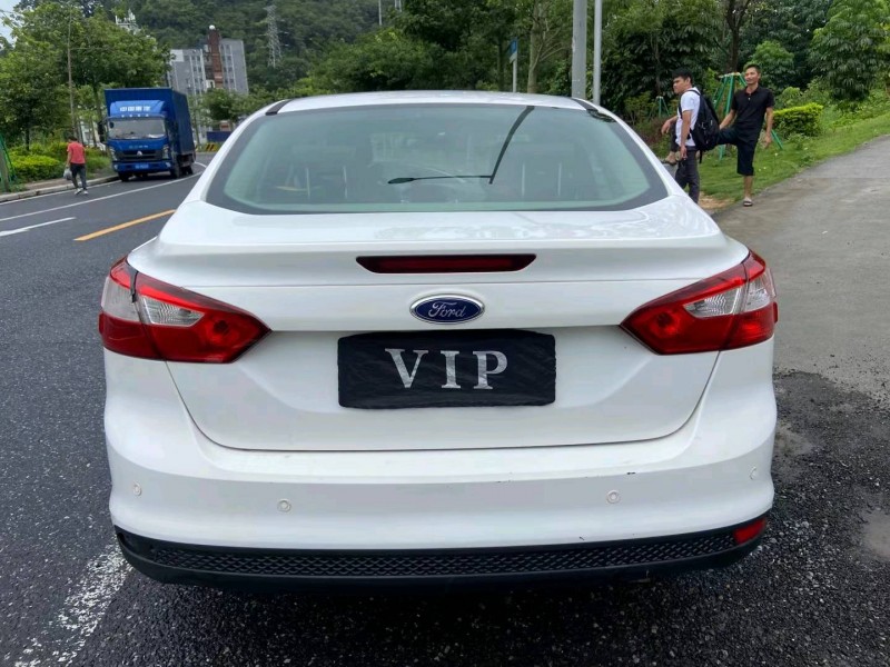 广州15年福特福克斯4