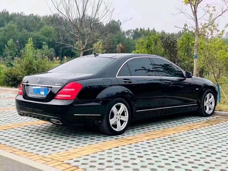 东营13年奔驰S4