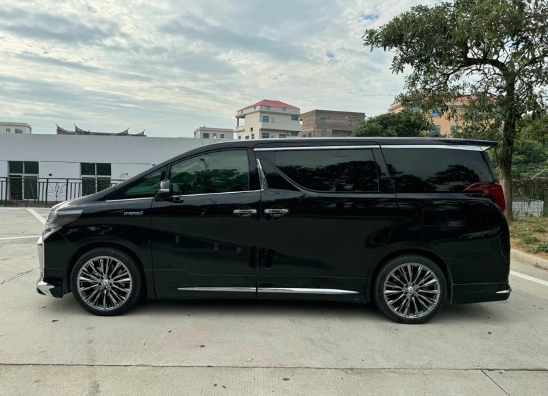 济宁21年丰田埃尔法4