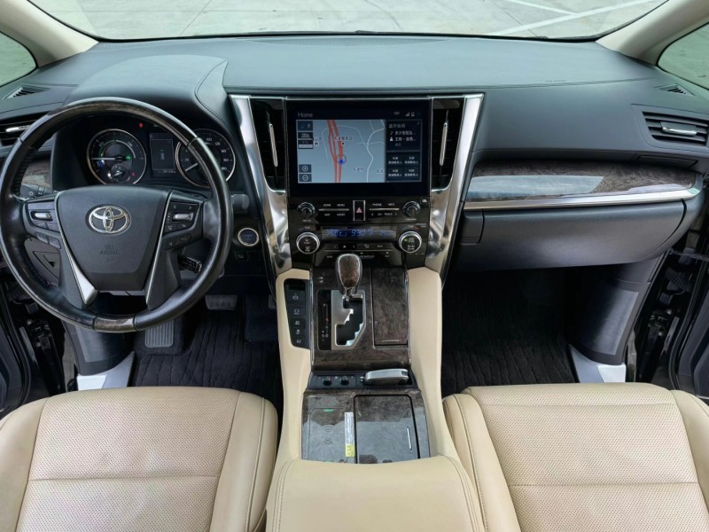 济宁21年丰田埃尔法8