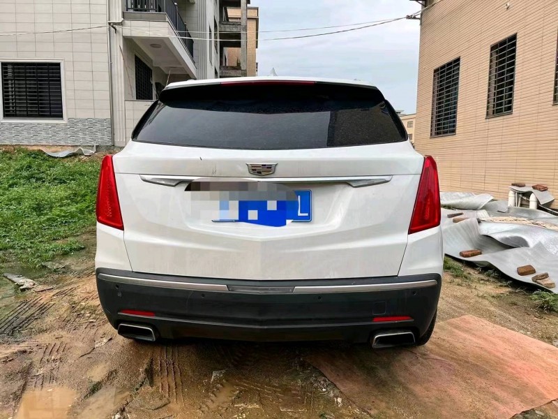 三明18年凱迪拉克XT52