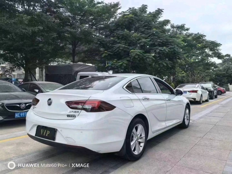 泉州18年別克君威7