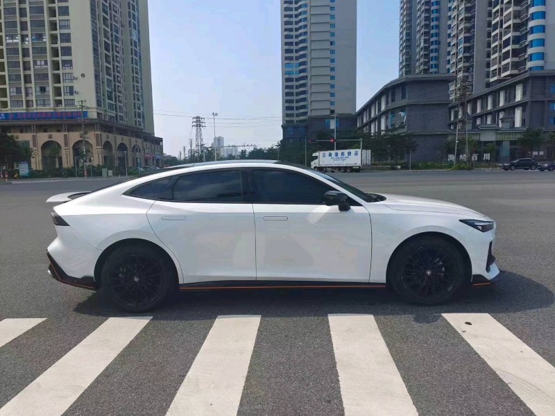 梧州23年長安汽車UNI-V3