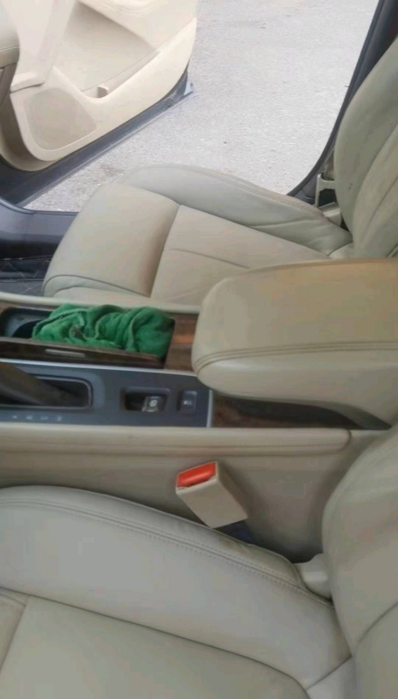 汕头15年别克君越8