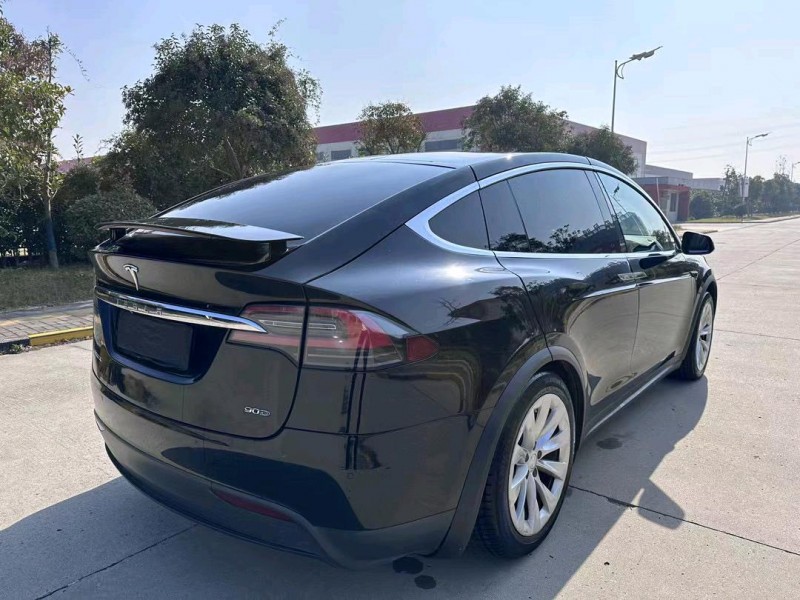 鹽城17年特斯拉MODEL X7