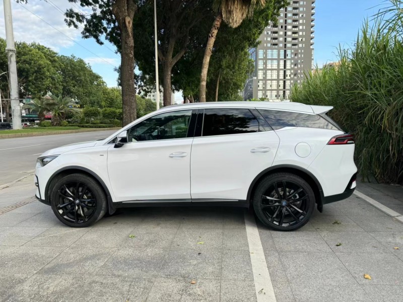 东莞21年比亚迪唐8