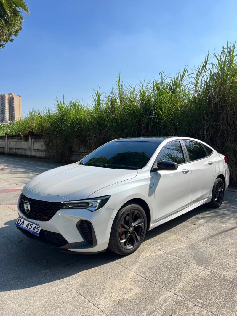 东莞22年别克威朗2