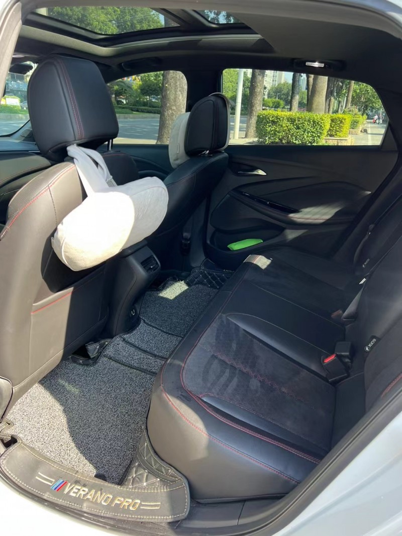 东莞22年别克威朗5