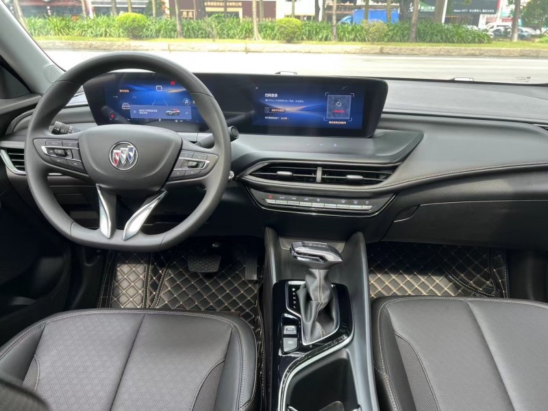 东莞23年别克威朗4