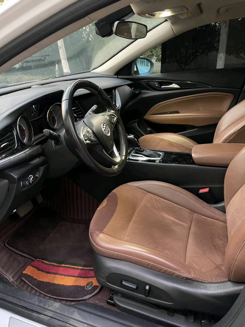 徐州19年别克君威6