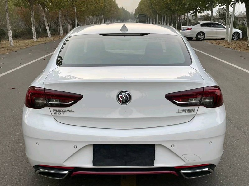 徐州19年别克君威9