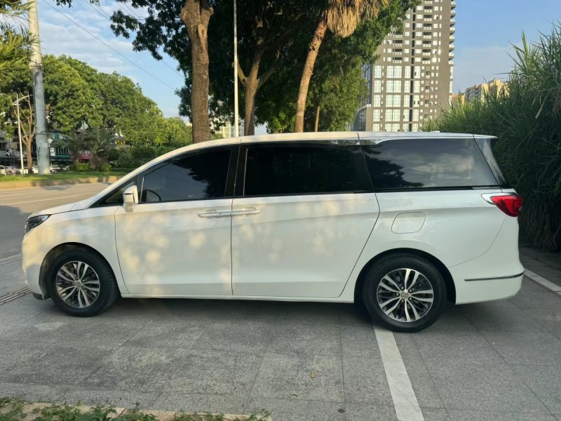 东莞19年别克GL87