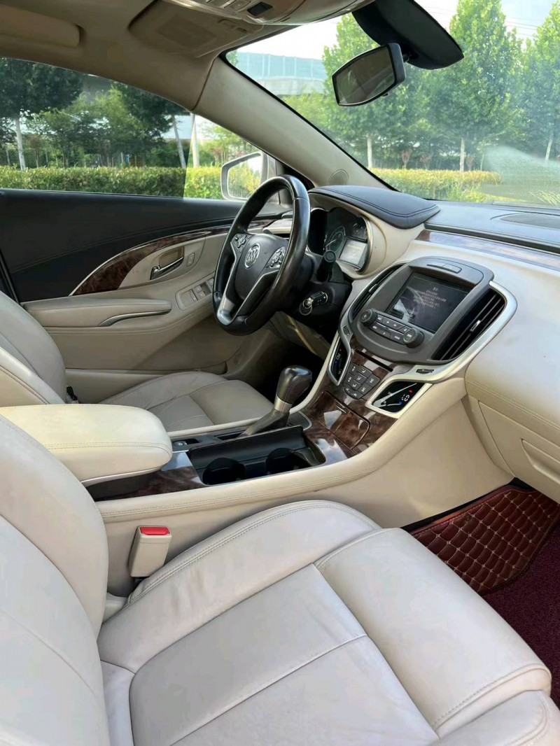 徐州16年别克君越5