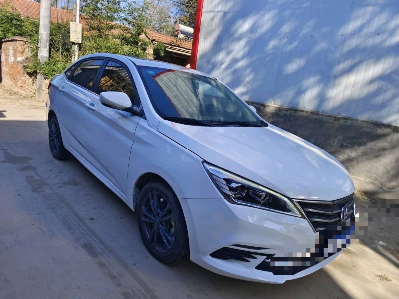 菏泽20年长安汽车逸动3